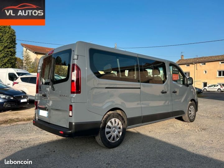 Vehiculo comercial Renault Trafic Otro Combi 9 places 2.0 DCI 145 cv Année 2019 en très bon état Gris - 3