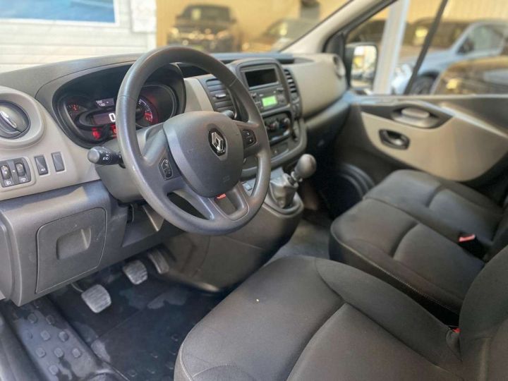 Vehiculo comercial Renault Trafic Otro Combi L2 dCi 125 Energy Life Gris - 3