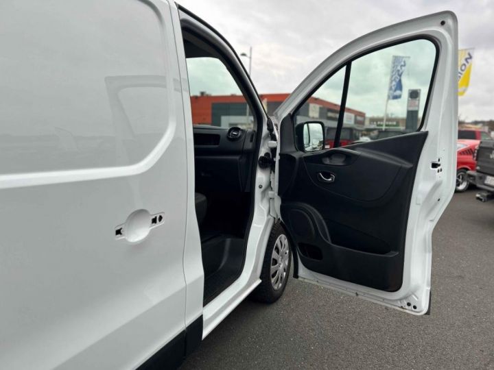 Vehiculo comercial Renault Trafic Otro FGN L2H1 1300 KG DCI 120 CONFORT Blanc - 43