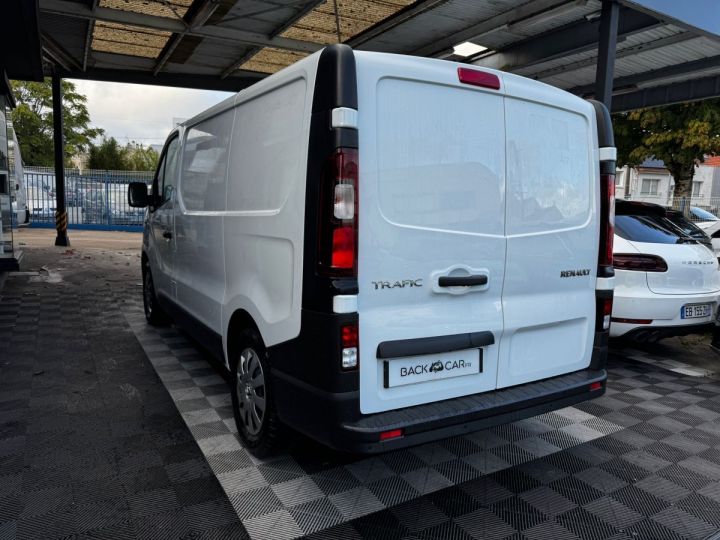 Vehiculo comercial Renault Trafic Otro FOURGON FGN L1H1 1000 KG DCI 95 GENERIQUE Blanc - 5