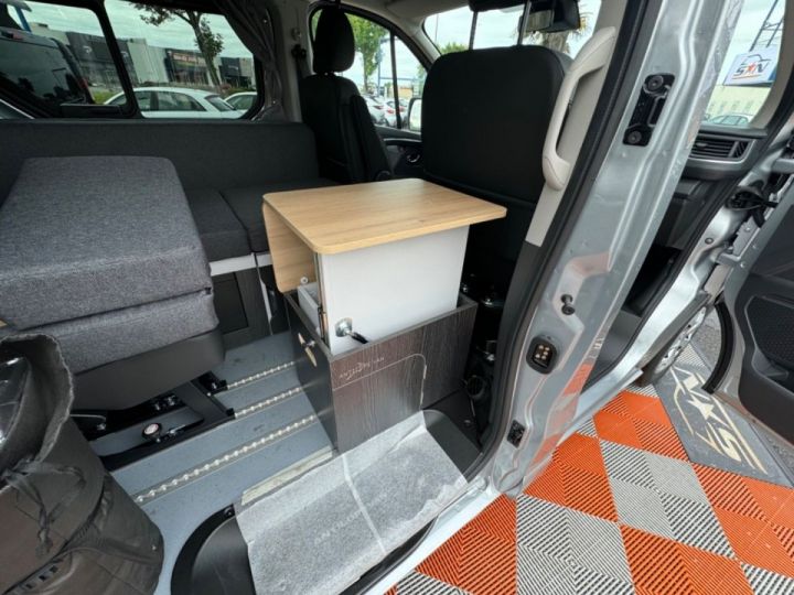 Vehiculo comercial Renault Trafic Otro FOURGON L1H1 2.0 dCi 130 BV6 ANTILOPE VAN FLEX PLUS Gris Clair - 25