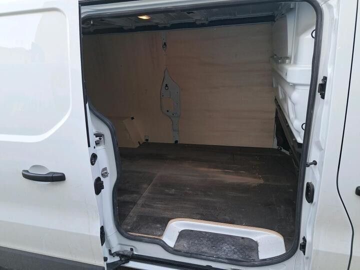 Vehiculo comercial Renault Trafic Otro FOURGON L2H1 2.0 BLUE DCI 130 GRAND CONFORT 3PL Blanc - 6