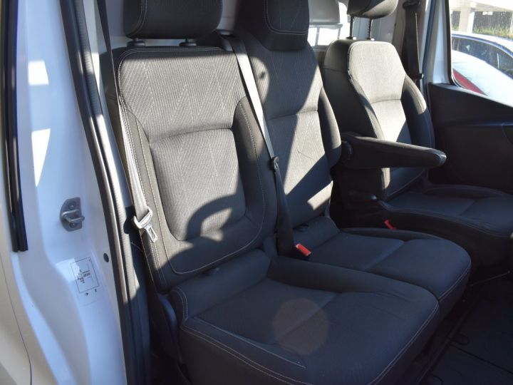 Vehiculo comercial Renault Trafic Otro Fourgon Phase 2 L1H1 1000 2.0 dCi EDC6 145 cv Boîte auto Blanc - 15