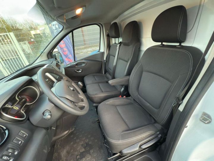 Vehiculo comercial Renault Trafic Otro FOURGON PRO 2.0 DCI 120 1T0 L1H1 SL PLUS BLANC - 6