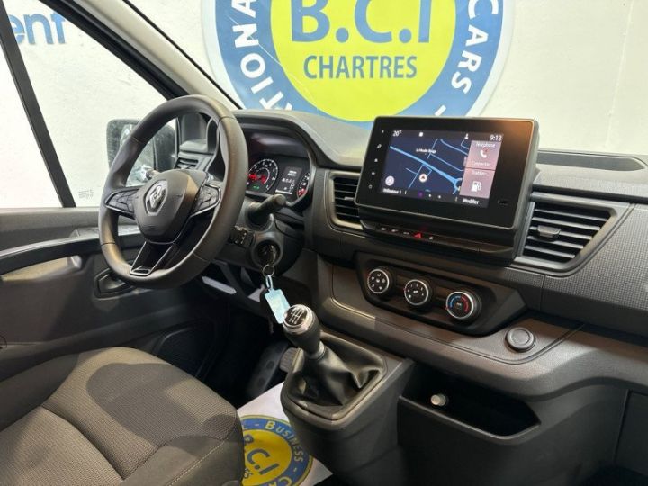 Vehiculo comercial Renault Trafic Otro III COMBI L2 2.0 BLUE DCI 150CH S&S ZEN 9 PLACES Noir - 15