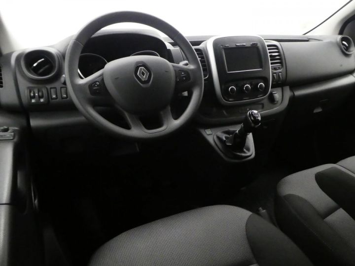 Vehiculo comercial Renault Trafic Otro III COMBI L2 2.0 DCI 120CH S&S ZEN 9 PLACES GRIS C - 6