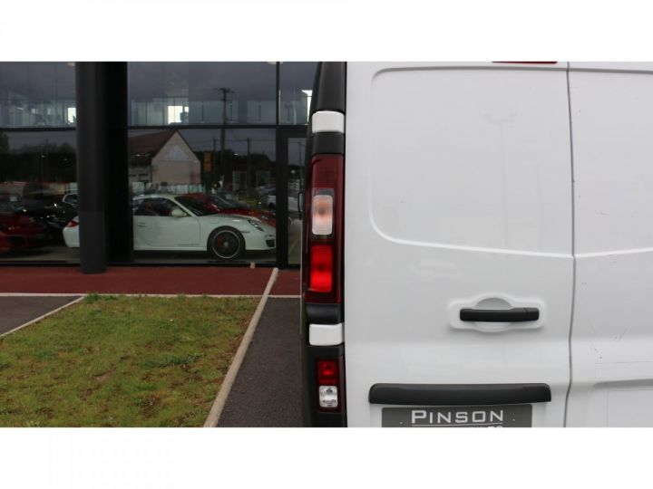 Vehiculo comercial Renault Trafic Otro L2H1 1300 Kg 2.0 dCi - 120 III FOURGON Fourgon Grand Confort L2H1 PHASE 2 BLANC - 46