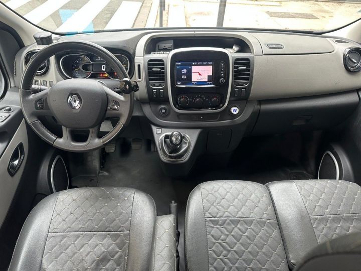 Vehiculo comercial Renault Trafic Otro SpaceClass 1.6 DCI 145 ENERGY 9PL Gris Métallisé - 11