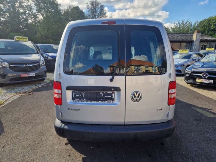 Vehiculo comercial Volkswagen Caddy Otro 1.6 TDI 102 Utilitaire Gris Métallisé - 5