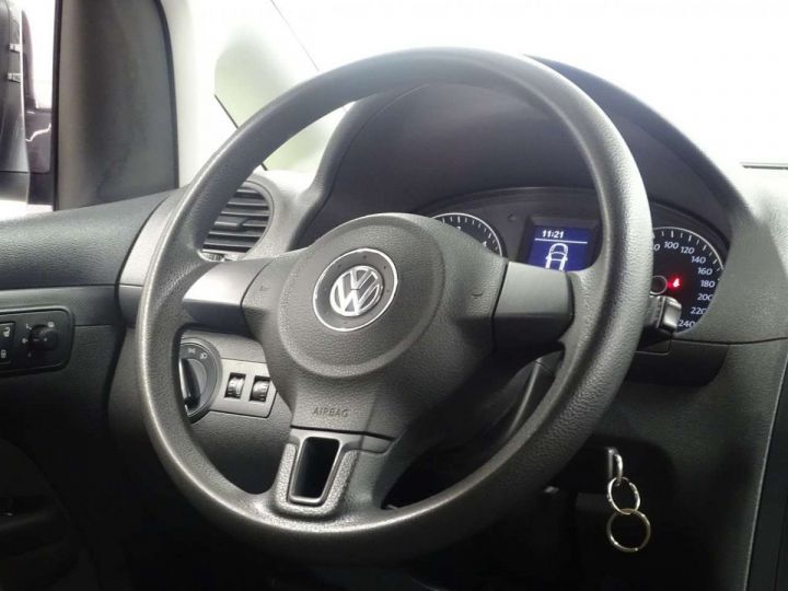 Vehiculo comercial Volkswagen Caddy Otro 1.6TDi Comfortline Gris - 9