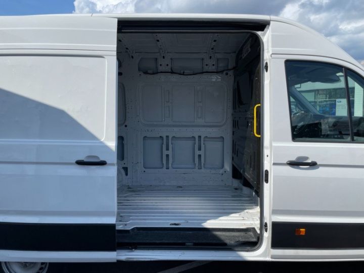 Vehiculo comercial Volkswagen Crafter Otro FG 30 L3H3 2.0 TDI 102CH TRACTION Blanc - 12