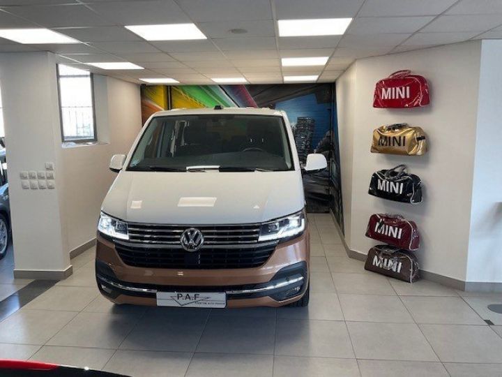 Vehiculo comercial Volkswagen Multivan Otro 2.0 TDI 150CH BLUEMOTION TECHNOLOGY CARAT EDITION DSG7 Marron/blanc - 2