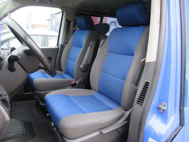 Vehiculo comercial Volkswagen Multivan Otro 2.5 TDI 174CH CONFORT TIPTRONIC Bleu Clair - 4