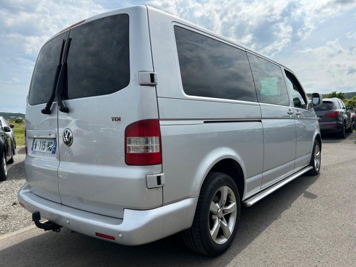 Vehiculo comercial Volkswagen Transporter Otro COMBI 2.5 TDI 174 Long 9pl Tiptronic A Gris - 4