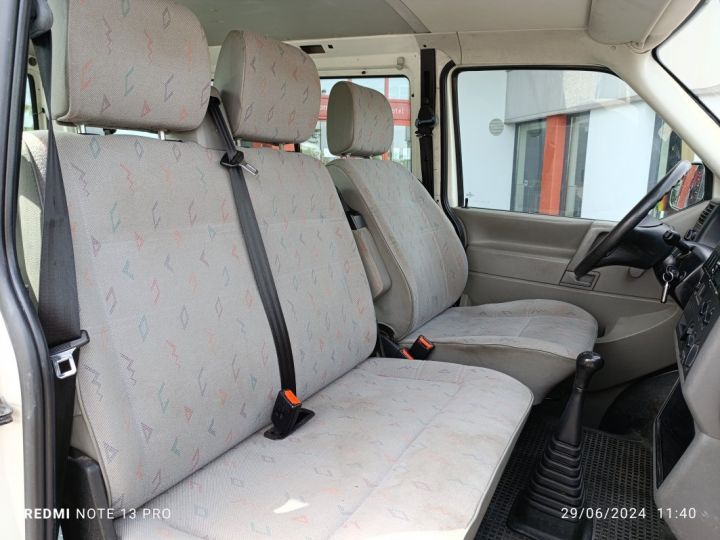 Vehiculo comercial Volkswagen Transporter Otro Combi court µT4 Phase 2 (F7D) 2.5 TDi 88cv Gris - 12