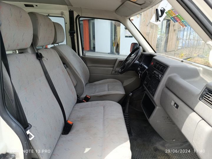 Vehiculo comercial Volkswagen Transporter Otro Combi court µT4 Phase 2 (F7D) 2.5 TDi 88cv Gris - 13