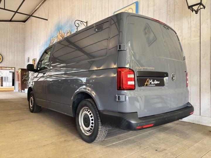 Vehiculo comercial Volkswagen Transporter Otro T6 2.0 TDI 150 CV L1H1 4MOTION Gris - 4