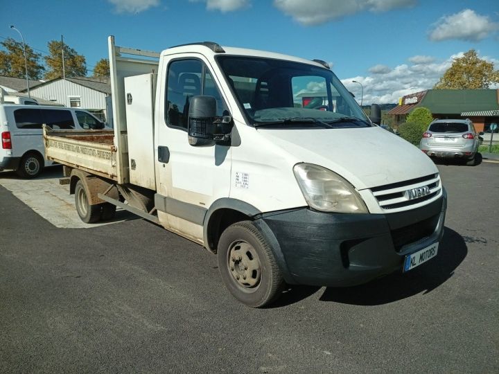 Vehiculo comercial Iveco Daily Volquete trasero 35C12 2.3L TD 115CH BENNE AVEC CAISSON Blanc - 3