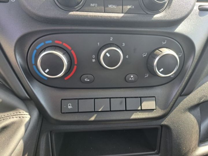 Vehiculo comercial Iveco Daily Volquete trasero 35C16 BENNE GPS + CAMERA 41900E HT Blanc - 9