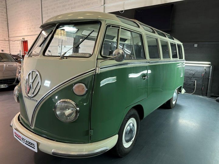 Volkswagen Combi De Luxe Samba 21 Windows  - 3