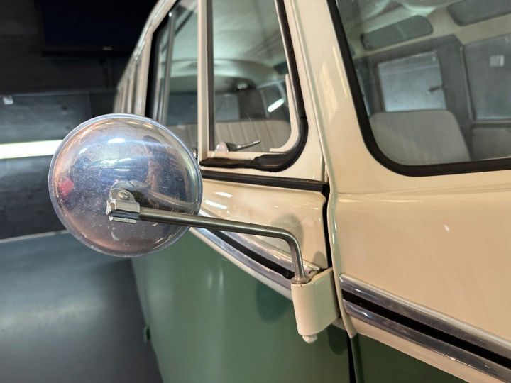 Volkswagen Combi De Luxe Samba 21 Windows  - 30