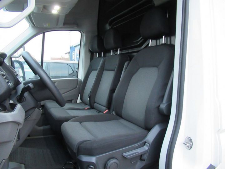 Volkswagen Crafter 35 L4H3 2.0 TDI 177CH BUSINESS LINE TRACTION Blanc - 4