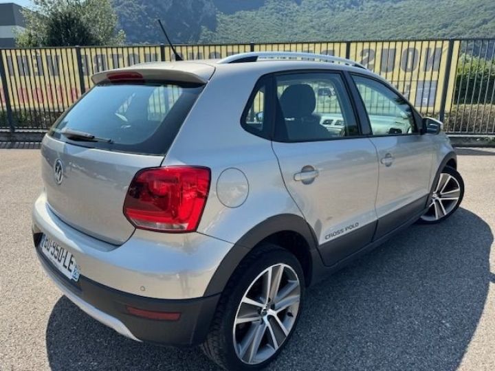 Volkswagen CrossPolo 1.6 TDI 90CH FAP 5P Gris - 2