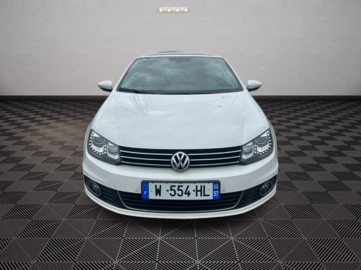 Volkswagen EOS 2.0 TDI 140 CARAT DSG CUIR XENONS GPS Blanc - 5