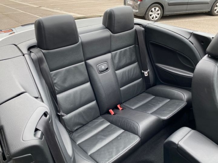 Volkswagen EOS 2,0 Tdi 140cv CARAT Noir Brillant - 26