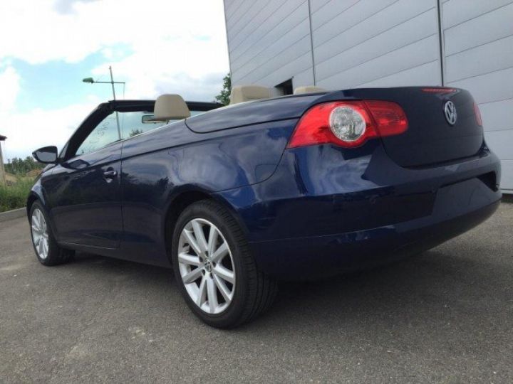 Volkswagen EOS CABRIOLET 2.0 TDI 140CV DSG      Diesel BLEU FONCE METAL - 11