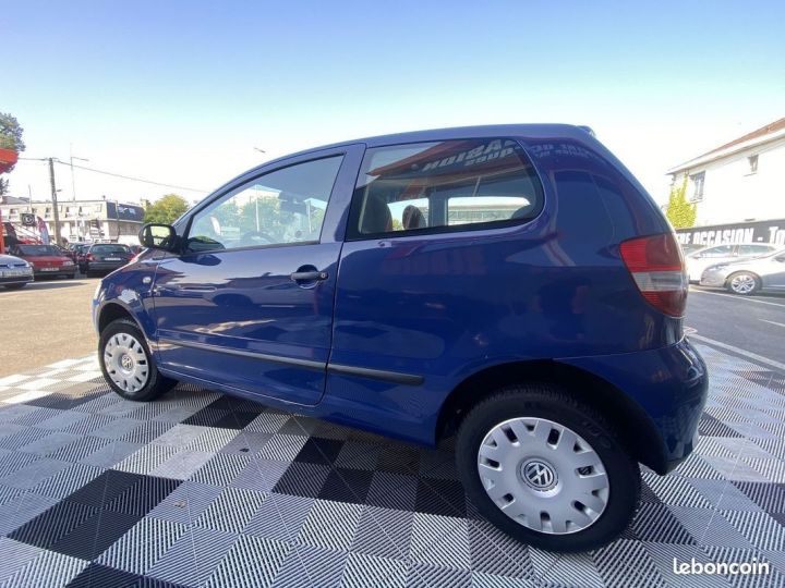 Volkswagen Fox 1.4 TDI 70CH TREND PACK CONFORT MP3 Bleu - 8