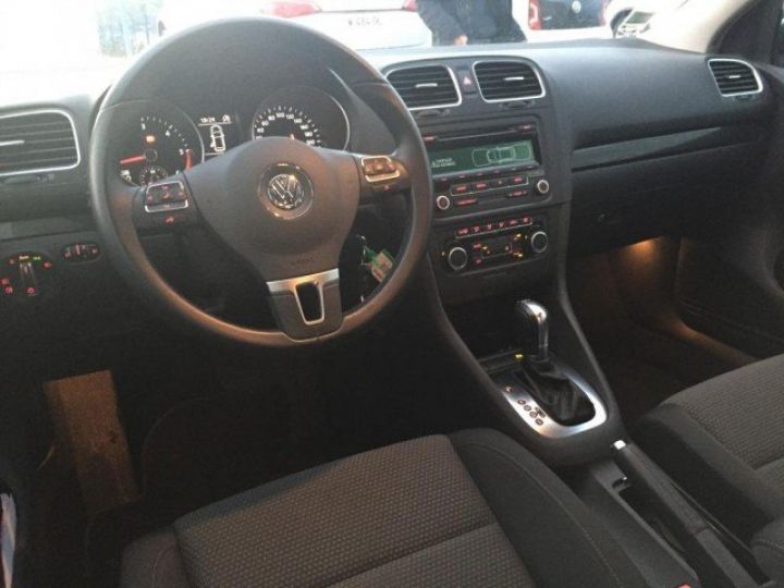 Volkswagen Golf 6 Confortline 1.6 TDI 105 FAP DSG     Diesel NOIR - 11