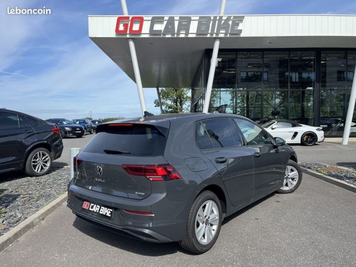 Volkswagen Golf 8 2.0 TDI 115 Life Garantie 6 ans Virtual Attelage AppleCarPlay 16 pouces 399-mois Gris - 2