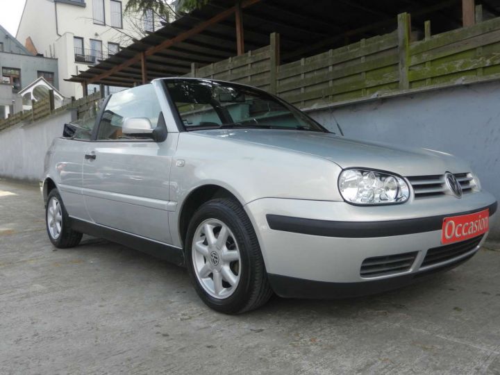 Volkswagen Golf Cabriolet 1.6i Highline Gris Métallisé - 1