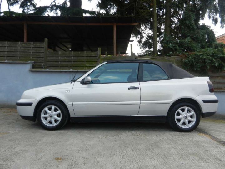 Volkswagen Golf Cabriolet 1.6i Highline Gris Métallisé - 2