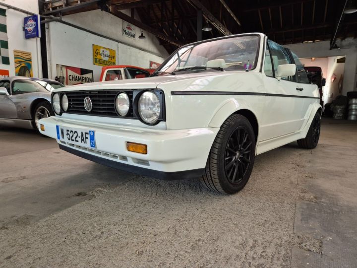 Volkswagen Golf Cabriolet 1.8 98 ch Blanc - 3