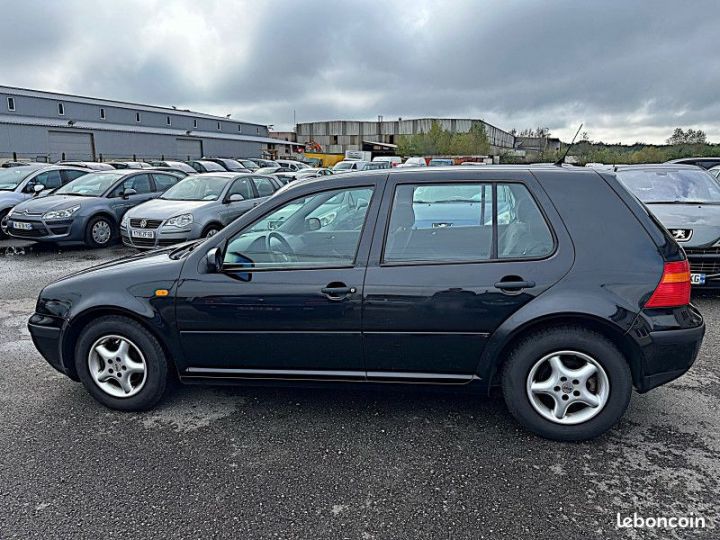 Volkswagen Golf IV 1.4 75CH 5P Noir - 8