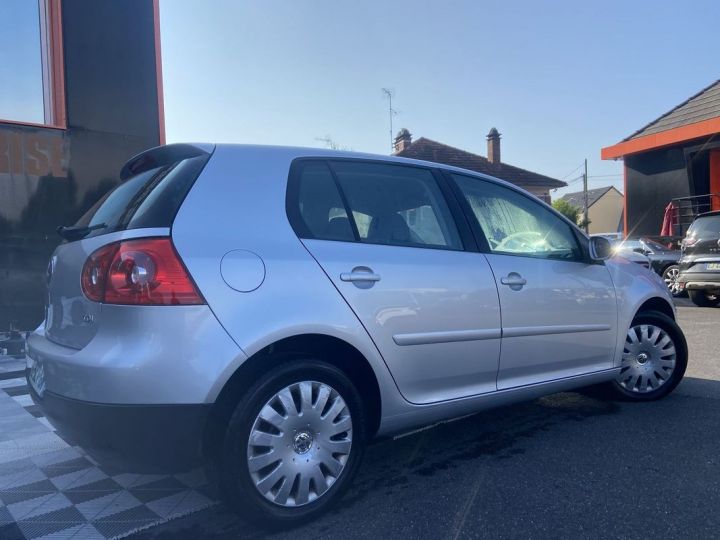 Volkswagen Golf V 1.9 TDI 105CH TREND 5P Gris - 9