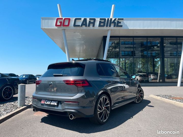 Volkswagen Golf VW 8 GTI Garantie 6 ans 245 ch DSG7 Toit Ouvrant Carplay Camera Keyless ACC Attelage 19P 379-mois Gris - 2