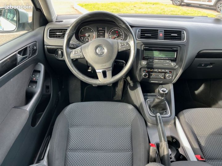 Volkswagen Jetta 1.6 tdi 105 confortline Autre - 2