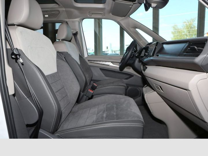 Volkswagen Multivan T7 eHybrid / 7P / Toit pano / Attelage / Harman Kardon / Garantie 12 mois blanc - 8