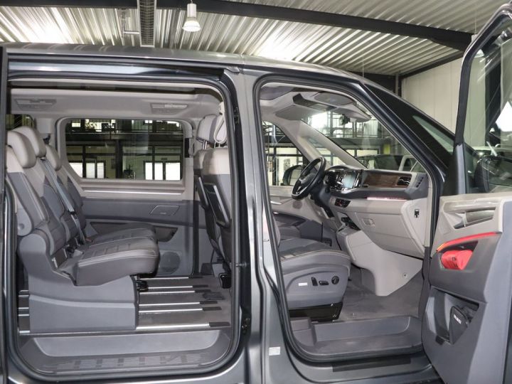 Volkswagen Multivan T7 Multivan STYLE eHybrid  218ch 7P T.Pano. 1èreM 360° Full cuir ACC HKardon Sièges AV,AR chauffants électriques , massants et ventilés AV TVA Récup.  Grise - 15