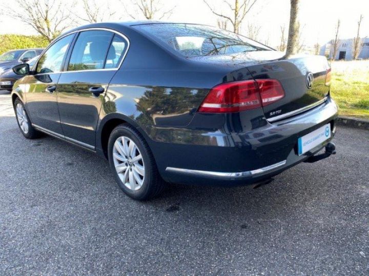 Volkswagen Passat 2.0 TDI 140CV BVM6 BLUEMOTION CONFORTLINE     Diesel GRIS FONCE - 15