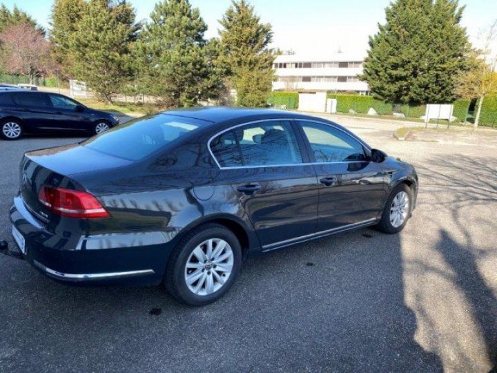 Volkswagen Passat 2.0 TDI 140CV BVM6 BLUEMOTION CONFORTLINE     Diesel GRIS FONCE - 18