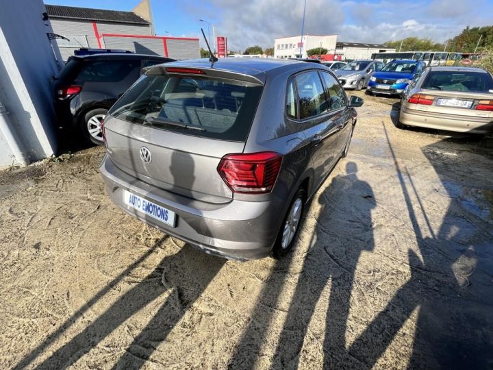 Volkswagen Polo 1.0 TSI - 95 VI AW Confortline PHASE 1 GRIS CLAIR - 6