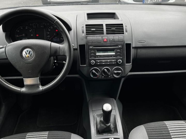 Volkswagen Polo 1.2 60 United Gris - 49