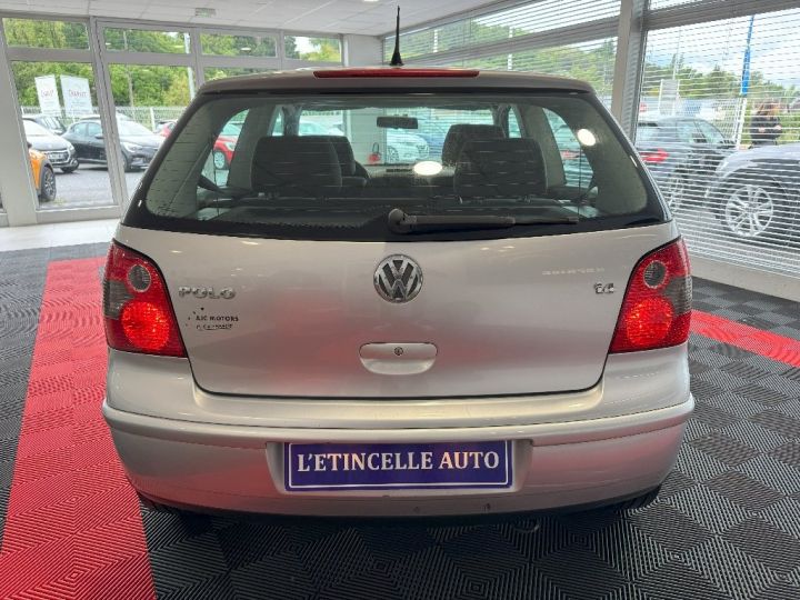 Volkswagen Polo 1.4 16S - 75 Sport Gris Clair - 9