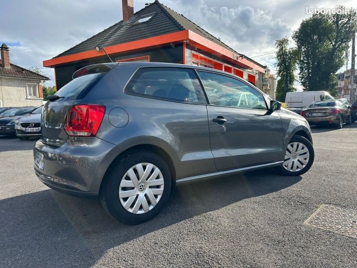 Volkswagen Polo 1.6 TDI 90CH FAP TRENDLINE 3P Gris - 5