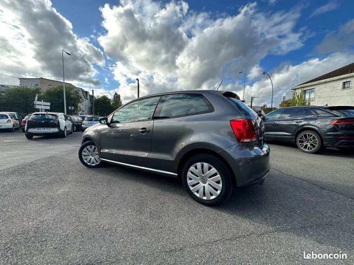 Volkswagen Polo 1.6 TDI 90CH FAP TRENDLINE 3P Gris - 8