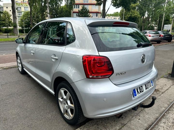 Volkswagen Polo V 1.4 85 CONFORTLINE 5P GRIS - 4